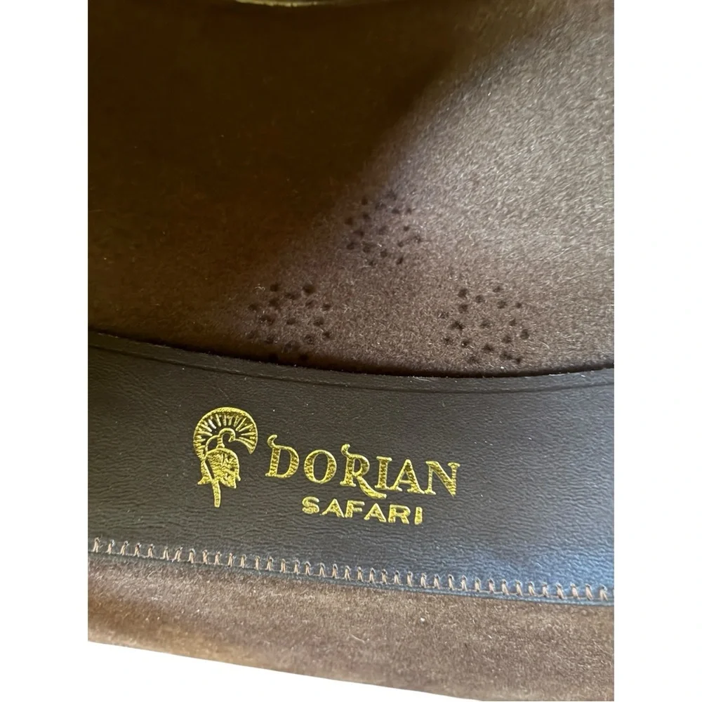 The Vail Heritage Collection: Vintage "Dorian" Safari Ensemble - Picture 10 of 12
